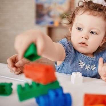 Éveiller, bouger, jouer : des idées d’activités avec les DUPLO® pour les 0-5 ans