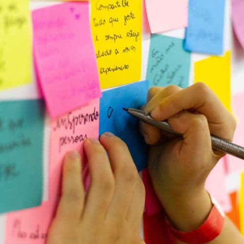 Comment veiller à améliorer les pratiques dans les établissements médico-sociaux accueillant des personnes TSA